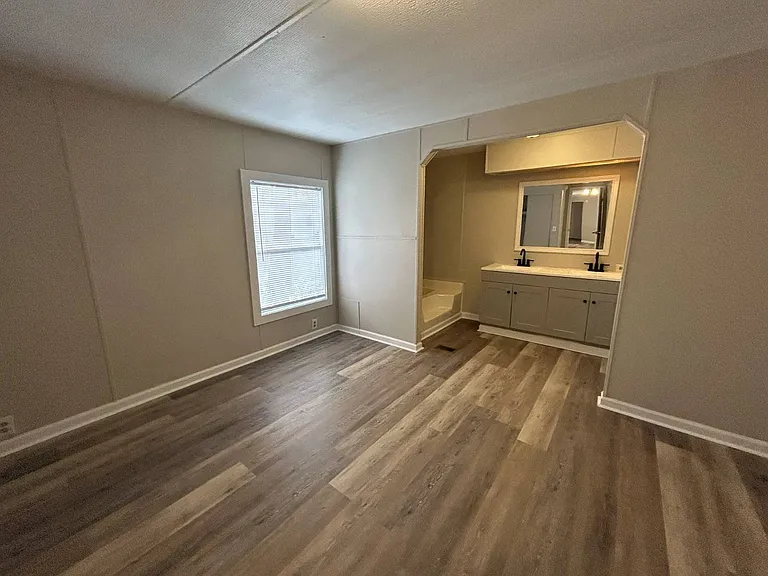 97 White Oak Vlg — Photo 13