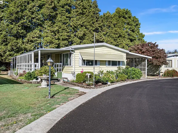 1225 W 10th Ave Unit 50, Junction City, OR 97448