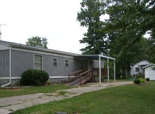 83 Bank St, Austin, IN 47102