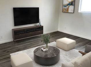 850 W 83rd St, Los Angeles, CA 90044