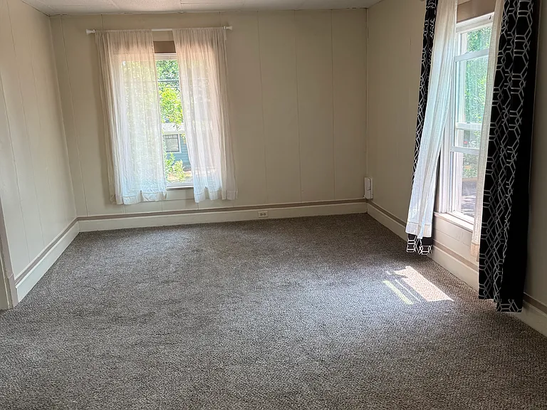 939 NE Davis St #3 — Photo 7