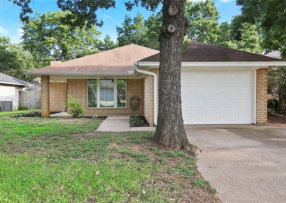 1st image of 3920 Wentworth Dr