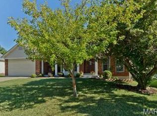 922 Weatherstone Dr, Saint Charles, MO