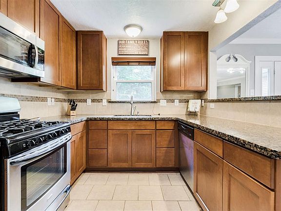 5th image of 5114 Briarbend Dr