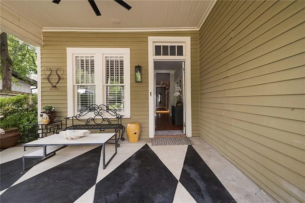 4 bed, 2.0 bath, 1829 sqft, $6,000 — Photo 4