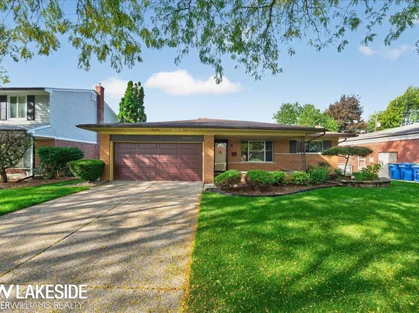 30233 Sharon Ln, Warren, MI 48088