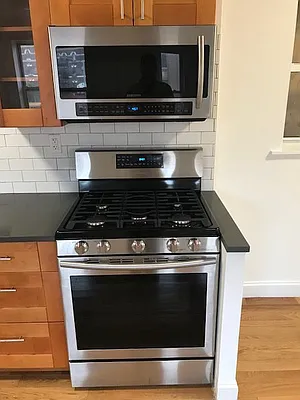 Rented by Alexander Bilu, LREB | media 45