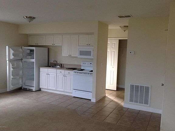 3rd image of 1800 Park Ave APT 102