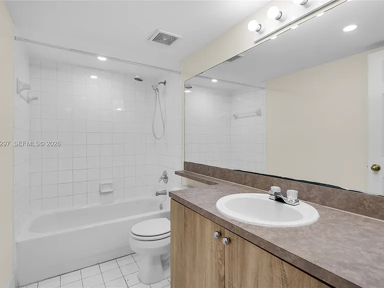 11185 SW 6th St #301 — Photo 23