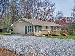 28 Clove Bud Ct, Asheville, NC 28803