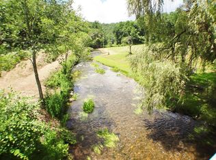 26 Sandy Davis Dr, Topton, NC 28781