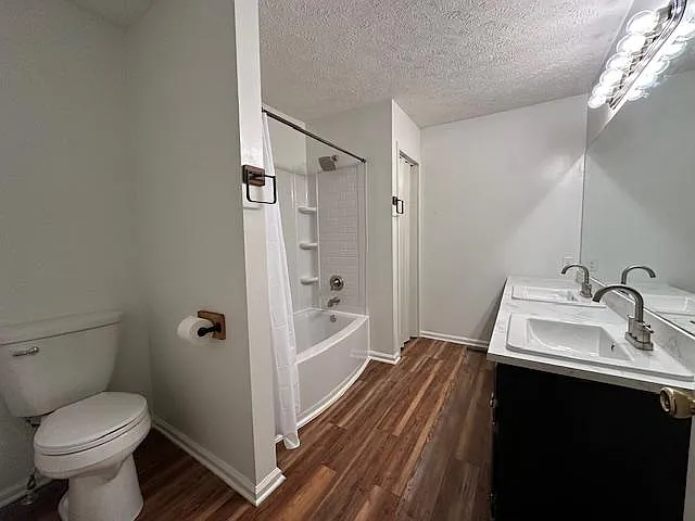 Stonehedge Dr — Photo 13