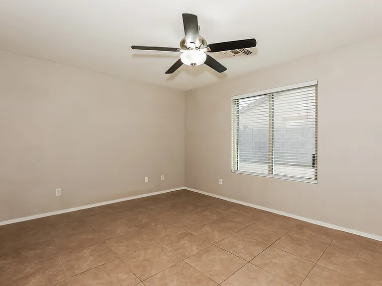 2541 S De Soto Rd — Photo 9