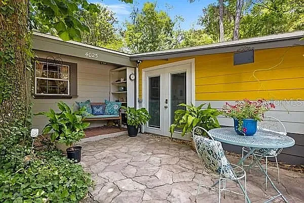 7 bed, 1872 sqft, $4,100 — Photo 1