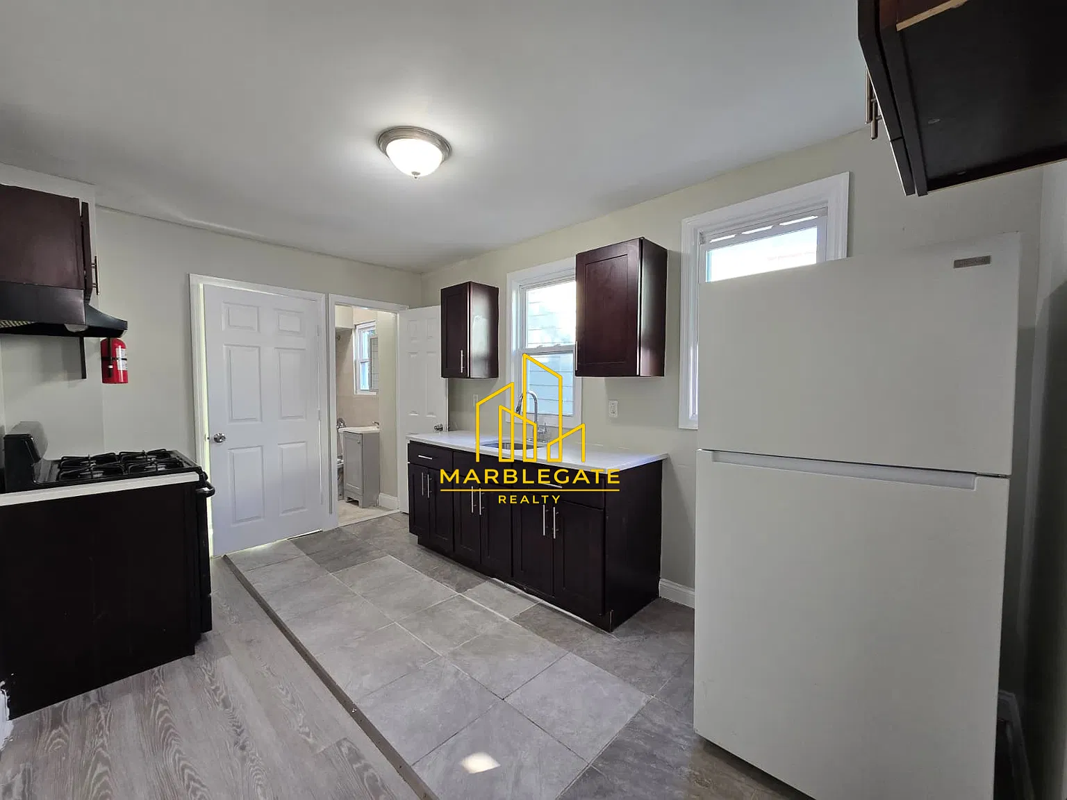 4 bed, 1200 sqft, $2,150 — Photo 2