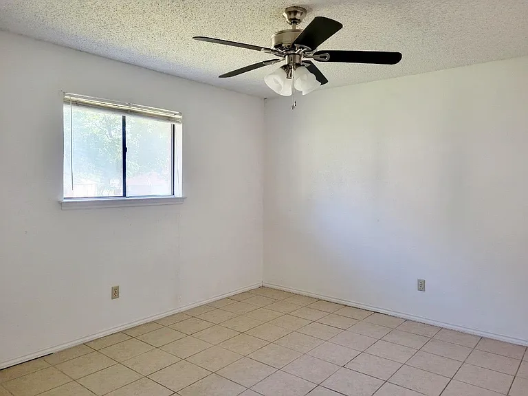 101 Prairie Creek Cir — Photo 5