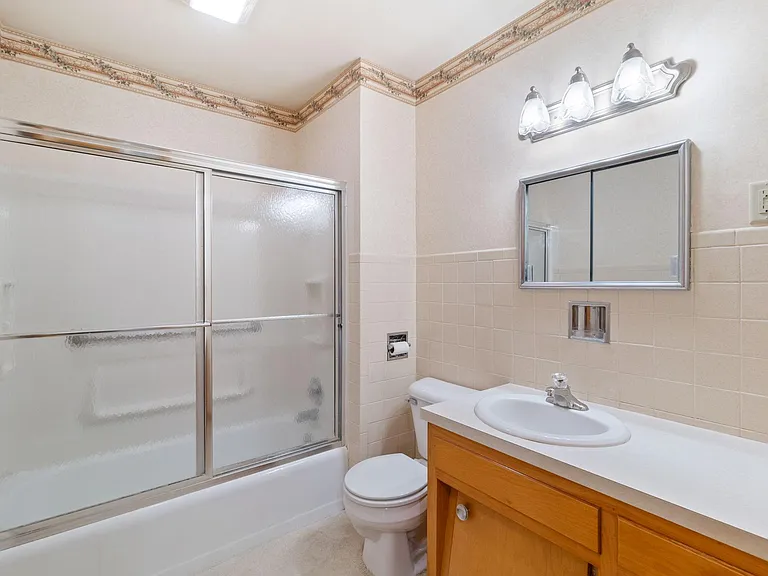 1238 S Hill Dr — Photo 28