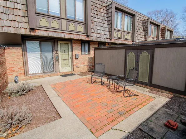 1110 By The Shores Dr #D1, Huron, OH 44839