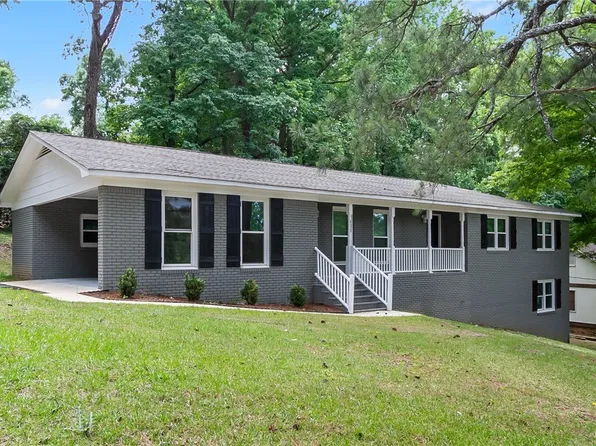 4320 Woodland Forrest Dr, Tuscaloosa, AL 35405