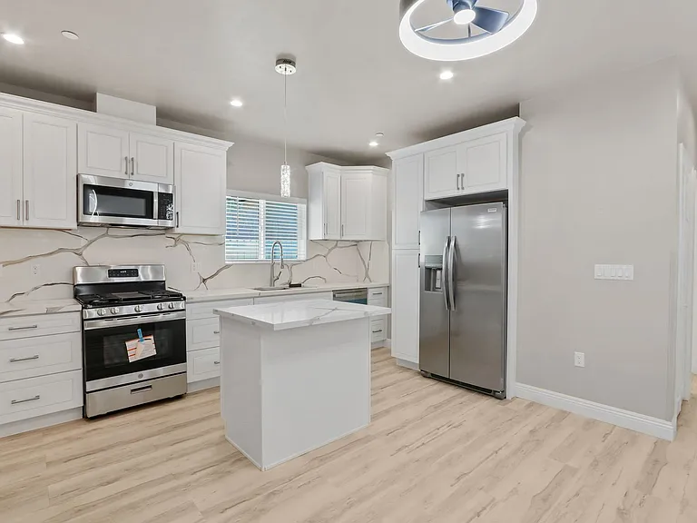 10216 Ramona Avenue — Photo 5