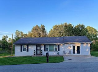 582 E Broadway St, Eminence, KY 40019