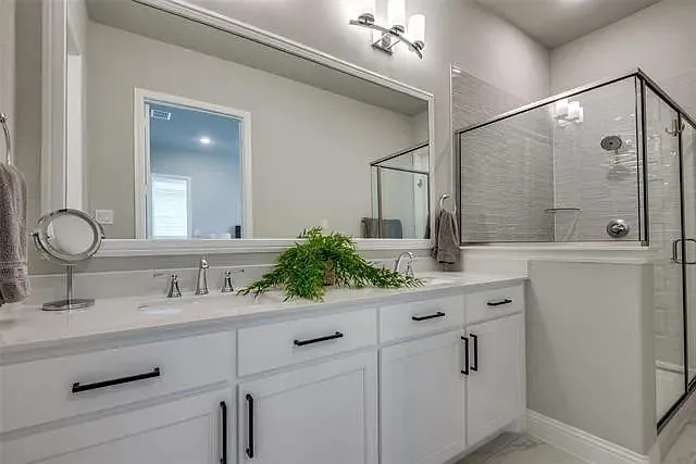 4211 Curtiss Dr — Photo 18