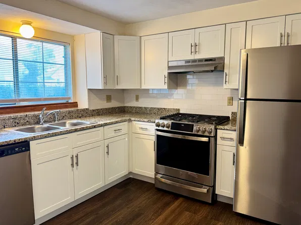 182 Chenango Ave, Providence, RI 02904