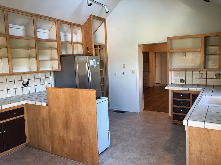 103 Hillside Dr — Photo 7