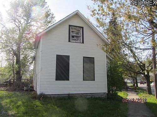 2nd image of 3290 Regent Rd