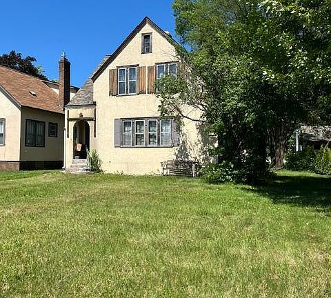 4th image of 504 Riverside Dr SE
