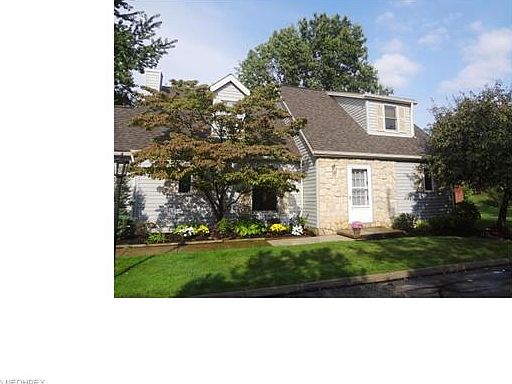 1st image of 5 Pond Dr #5