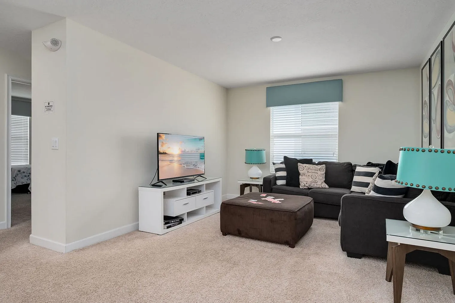 6 bed, 5.0 bath, 4789 sqft, $10,027 — Photo 3