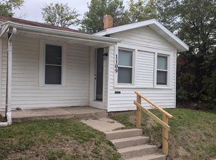1109 Cedar St, South Bend, IN 46617