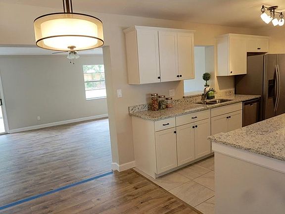 3rd image of 5027 Brookmeade Dr