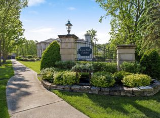 102 Carmela Ct, Bloomingdale, IL 60108