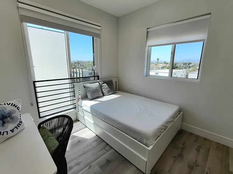 3020 S Normandie Ave #E4-3 — Photo 4