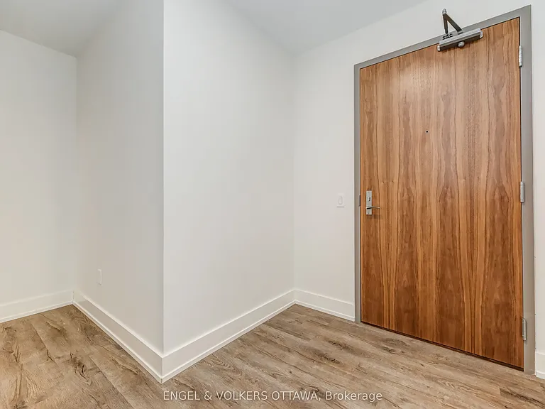 280 Crichton St #107 — Photo 7