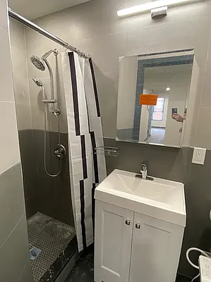 Rented by REAL New York | media 17