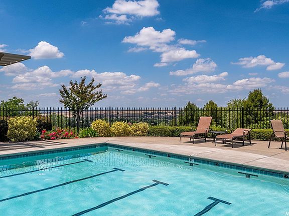 2nd image of 4054 Coldwater Dr