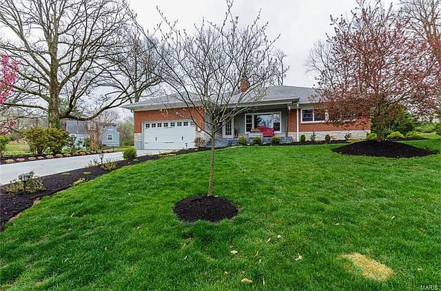1st image of 218 Hyacinth Ct