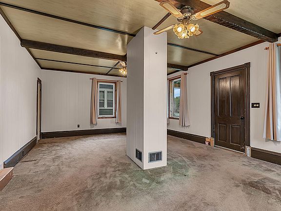4th image of 141 3rd St #32