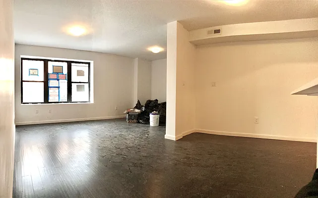 Rented by Zjama Realty Corp | media 2