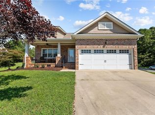 501 Grandview Dr, Graham, NC 27253