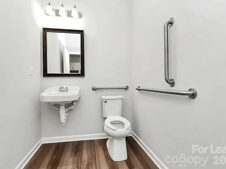 720 Herlong Ave — Photo 18