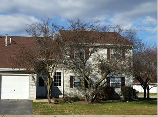86 N Victoria Ln, Streamwood, IL 60107
