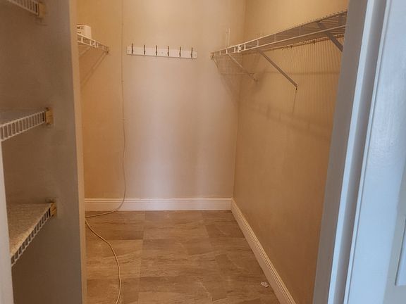 3rd image of 4158 Inverrary Dr APT 511