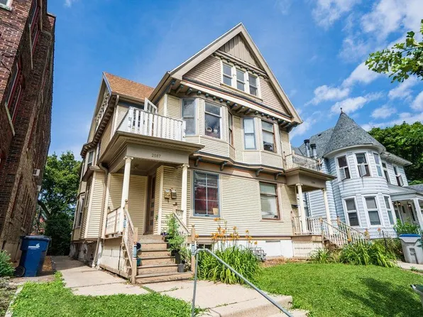 2587 N Murray Ave, Milwaukee, WI 53211