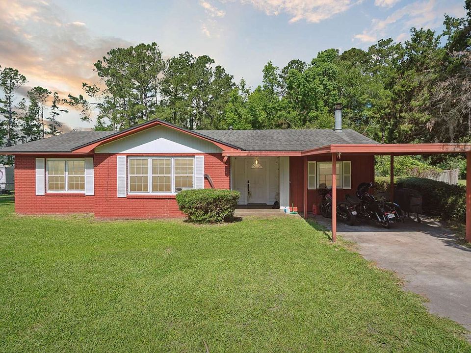 1st image of 366 SE Emerson Ct