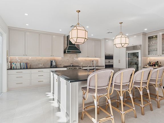 5th image of 21262 Harrow Court