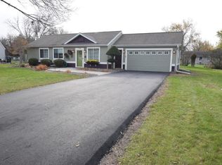 15108 Dunbar Ct, Apple Valley, MN 55124